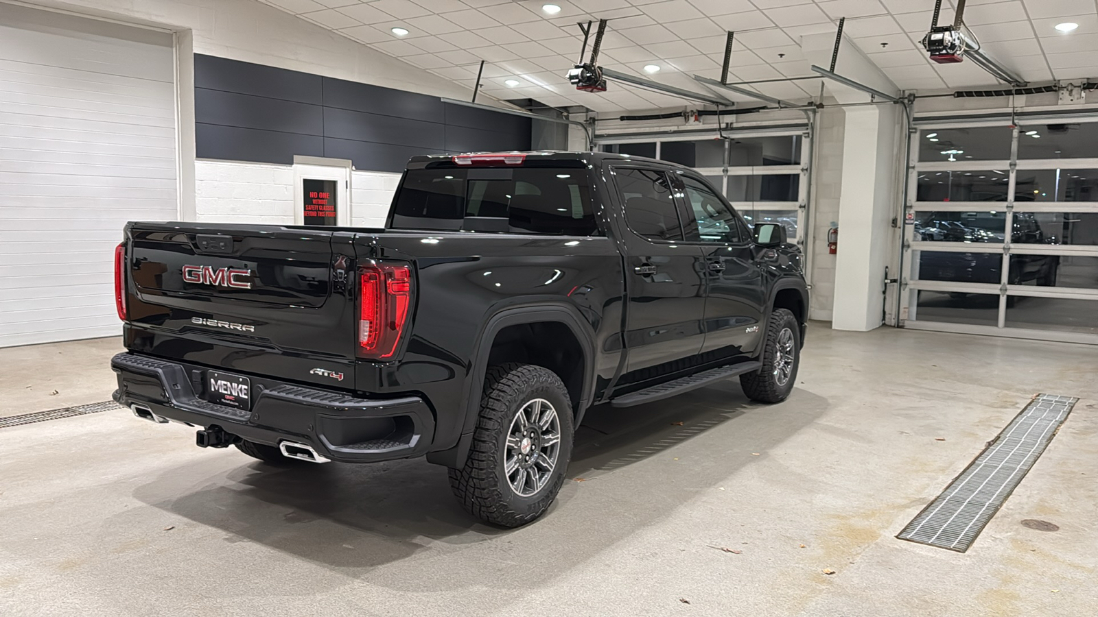 2025 GMC Sierra 1500 AT4 6