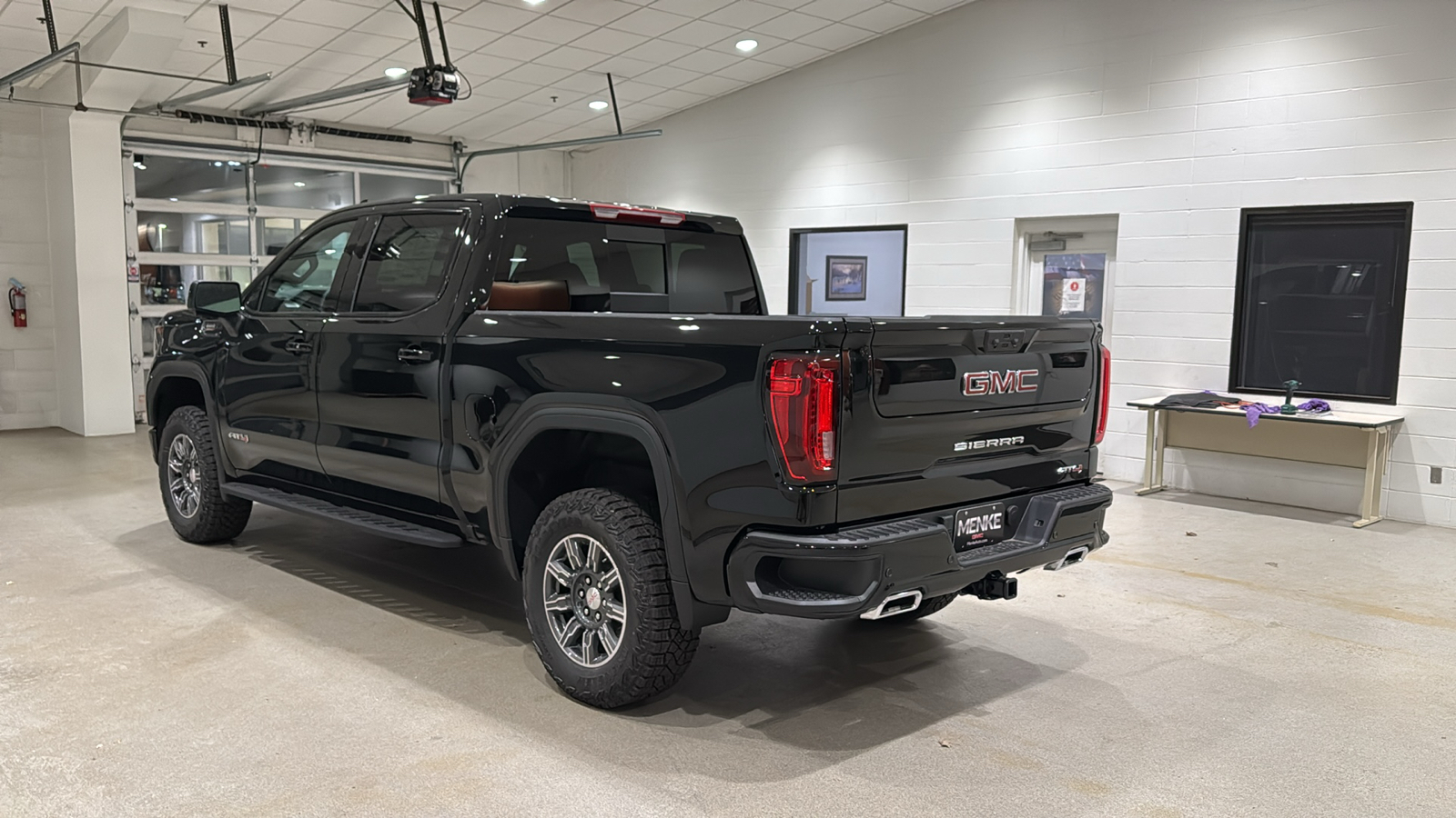 2025 GMC Sierra 1500 AT4 8