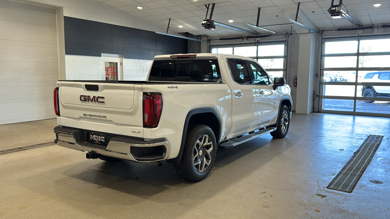 2025 GMC Sierra 1500 SLT 6