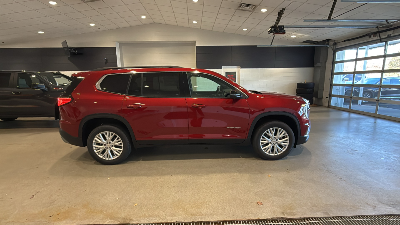 2025 GMC Acadia Elevation 5