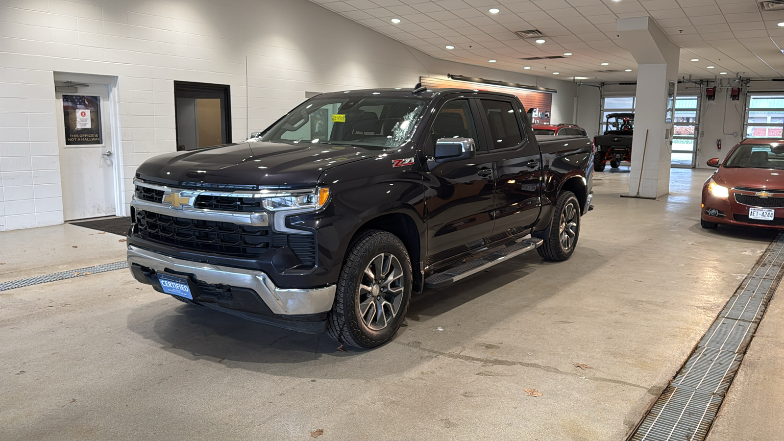 2022 Chevrolet Silverado 1500 LT 2