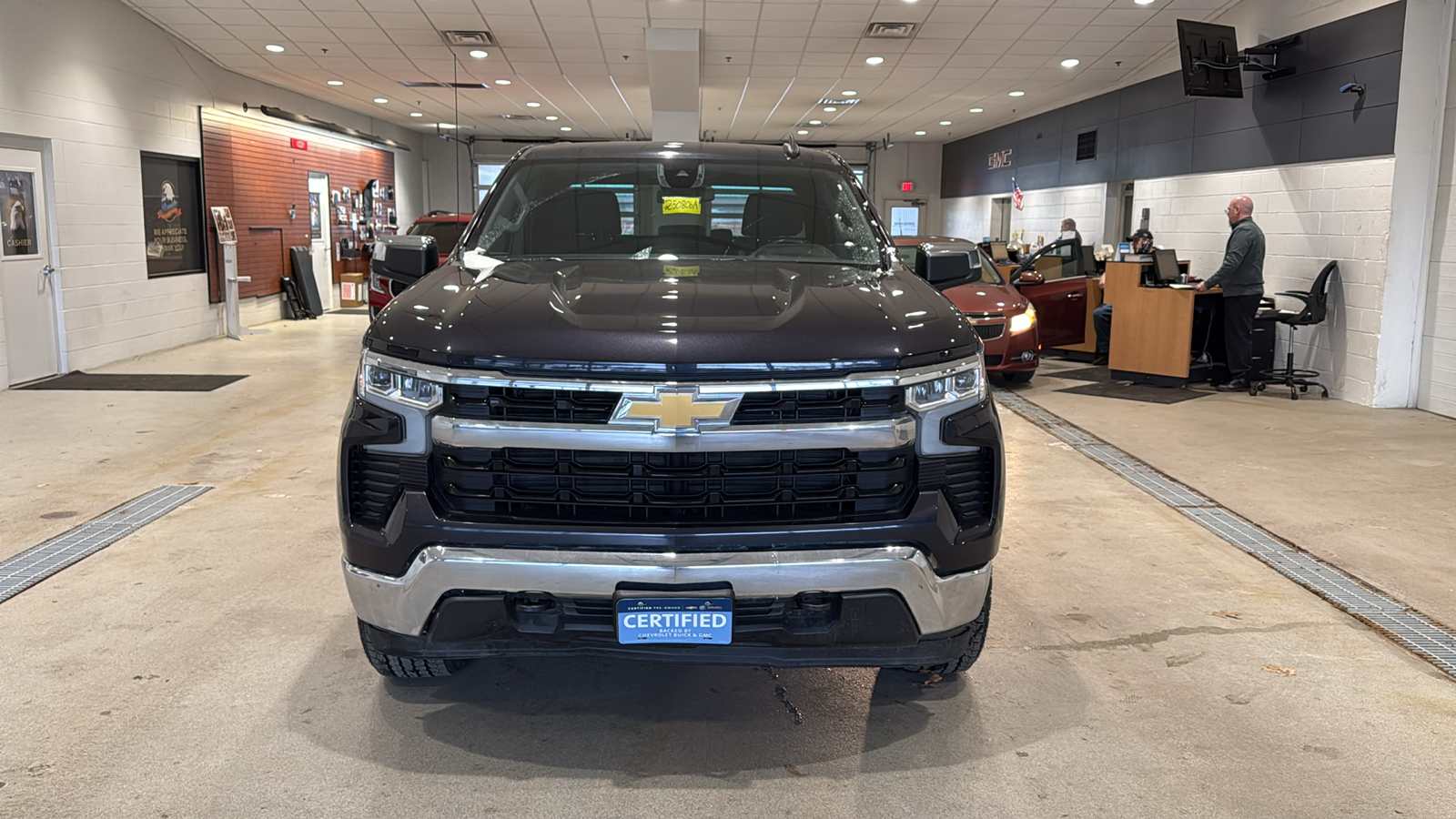 2022 Chevrolet Silverado 1500 LT 3