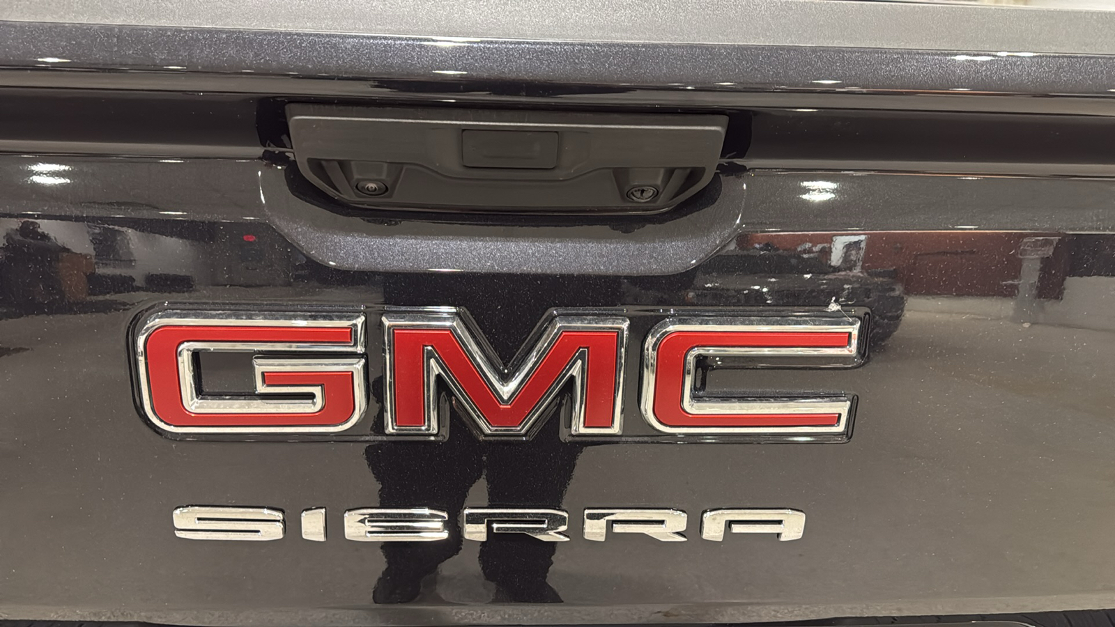 2025 GMC Sierra 1500 Elevation 9