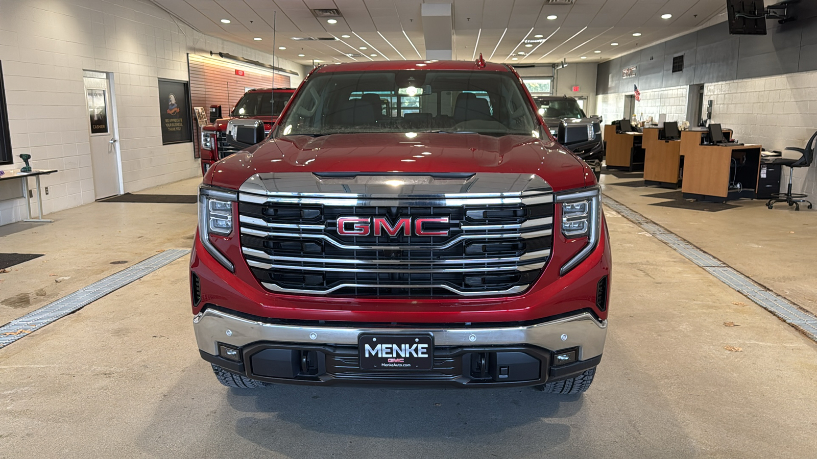 2025 GMC Sierra 1500 SLT 3