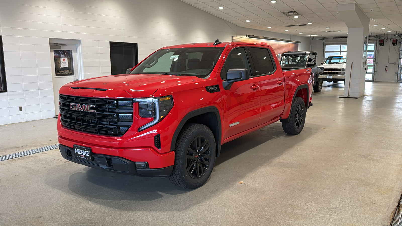 2025 GMC Sierra 1500 Elevation 2