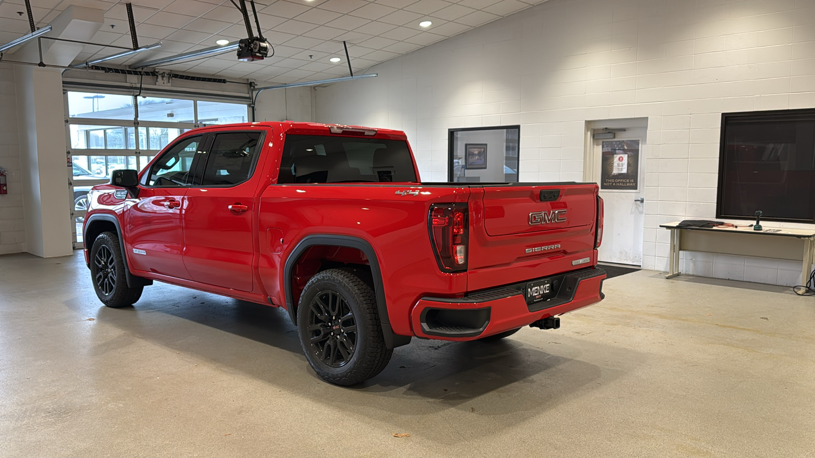 2025 GMC Sierra 1500 Elevation 8