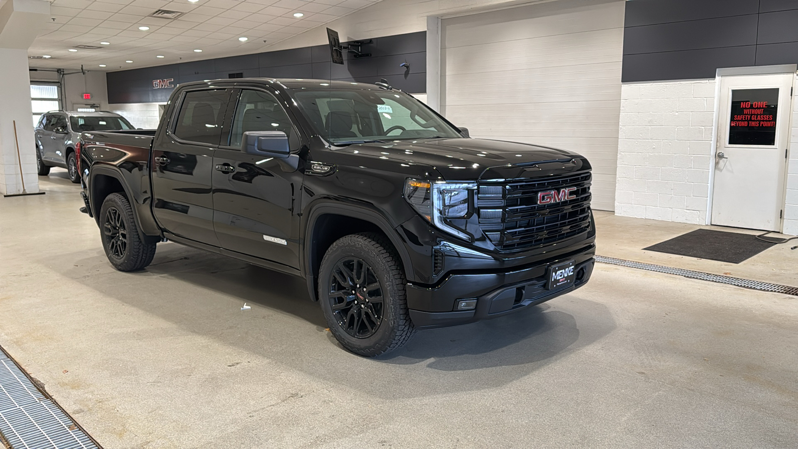 2025 GMC Sierra 1500 Elevation 4