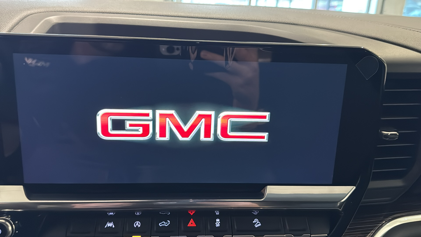 2025 GMC Sierra 1500 Elevation 26