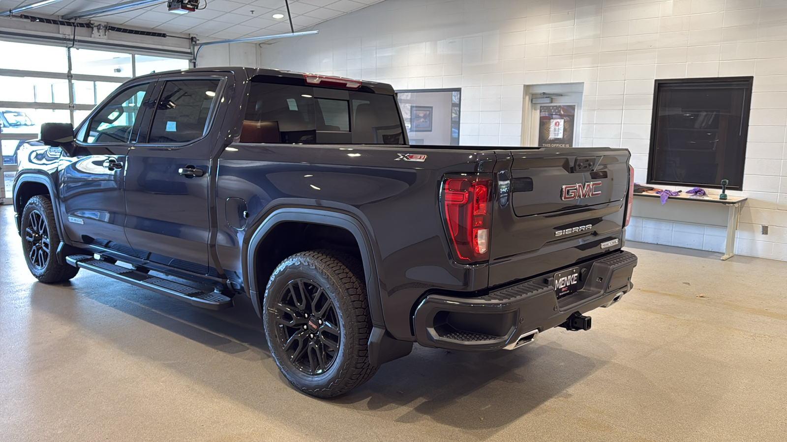 2025 GMC Sierra 1500 Elevation 8