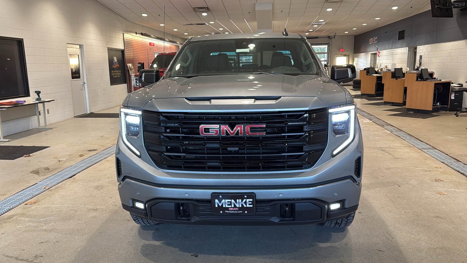 2025 GMC Sierra 1500 Elevation 3