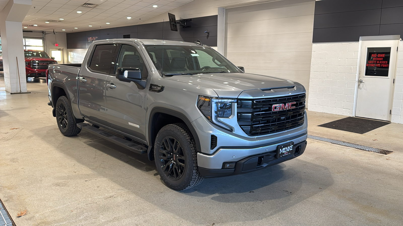 2025 GMC Sierra 1500 Elevation 4