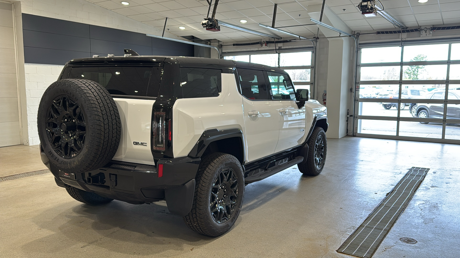 2025 GMC Hummer EV SUV 2X 6