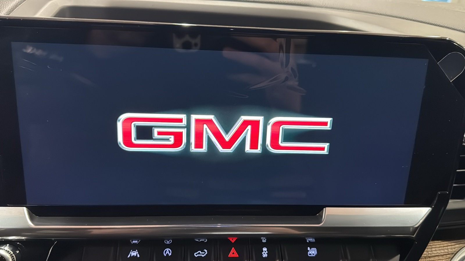 2025 GMC Sierra 1500 Elevation 24