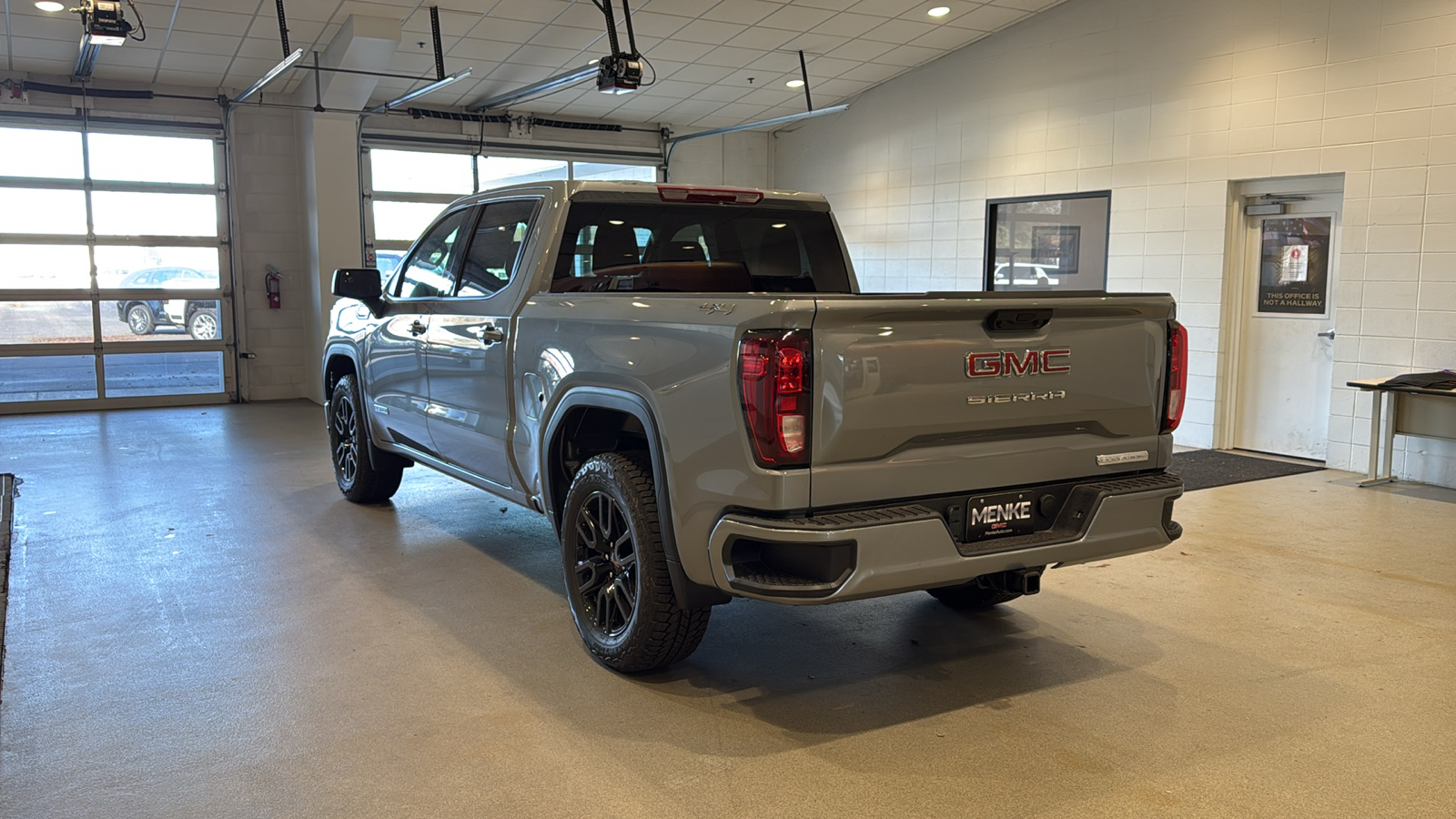 2025 GMC Sierra 1500 Elevation 8