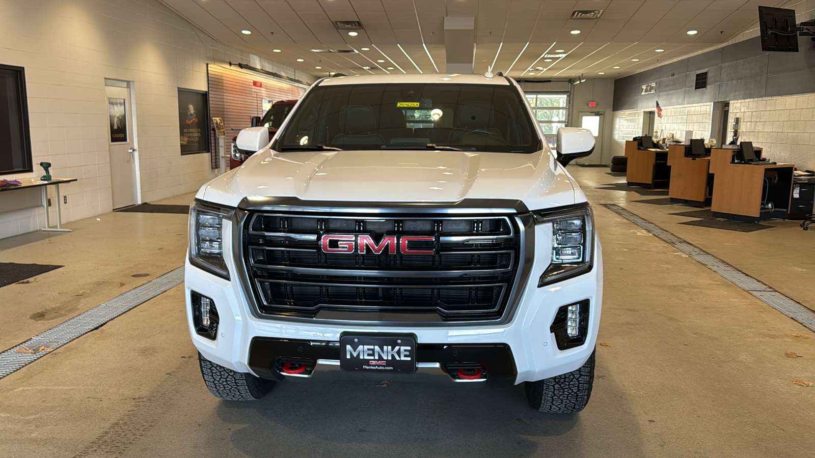 2021 GMC Yukon AT4 3