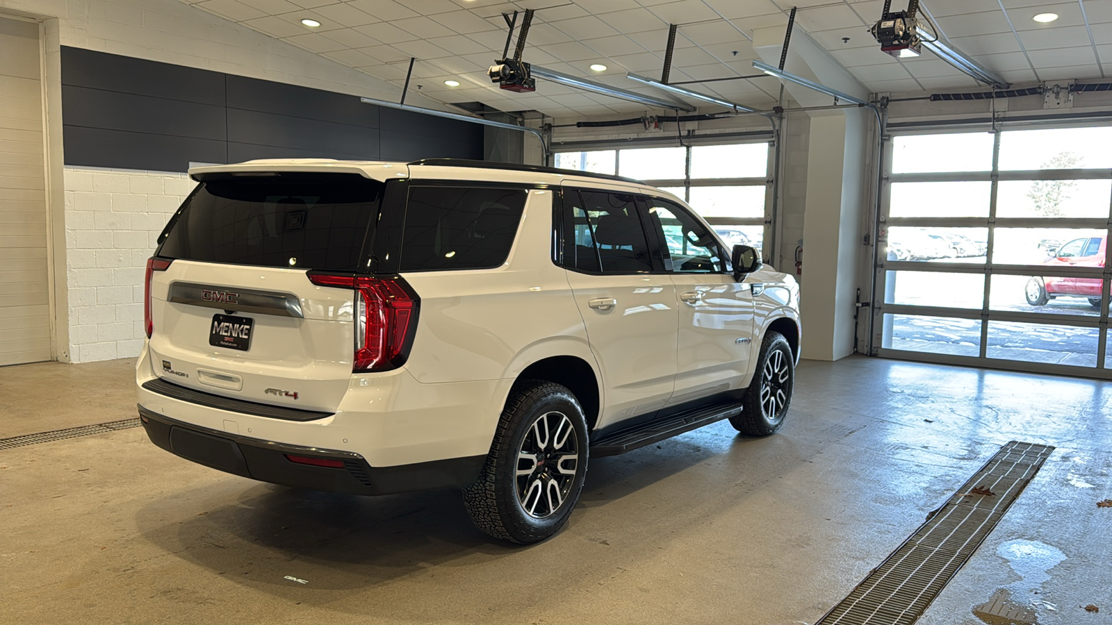 2021 GMC Yukon AT4 6