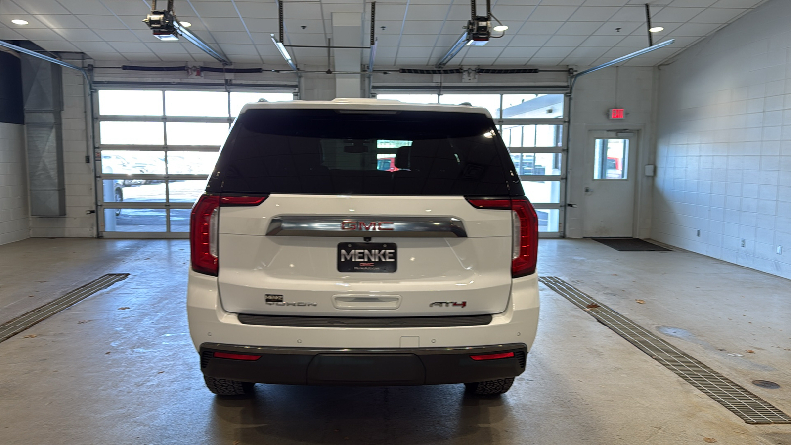 2021 GMC Yukon AT4 7