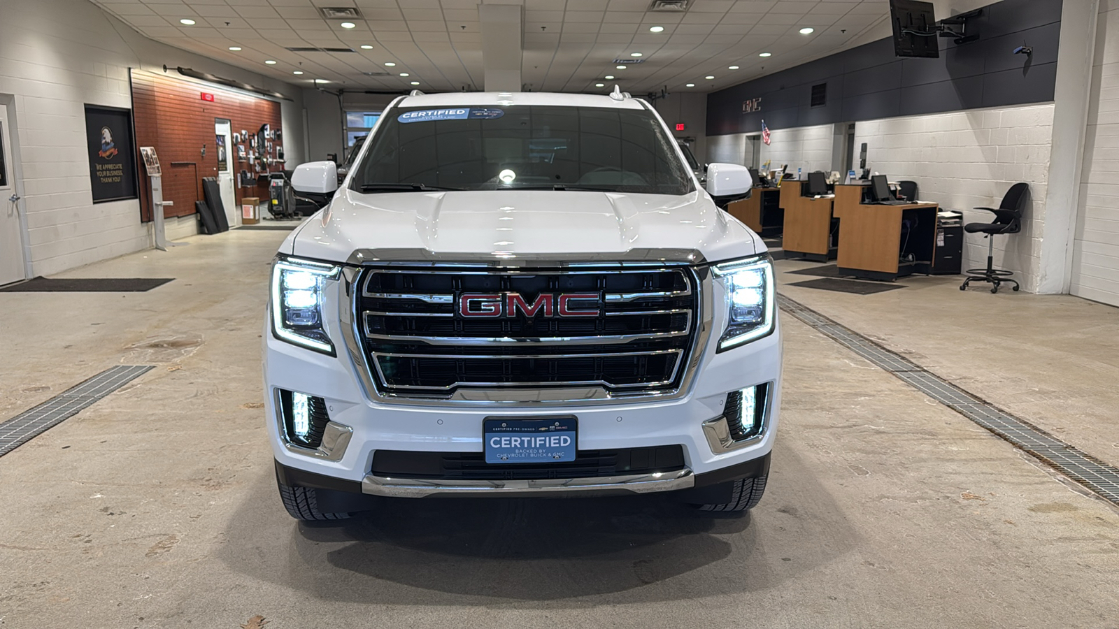 2024 GMC Yukon XL SLT 3