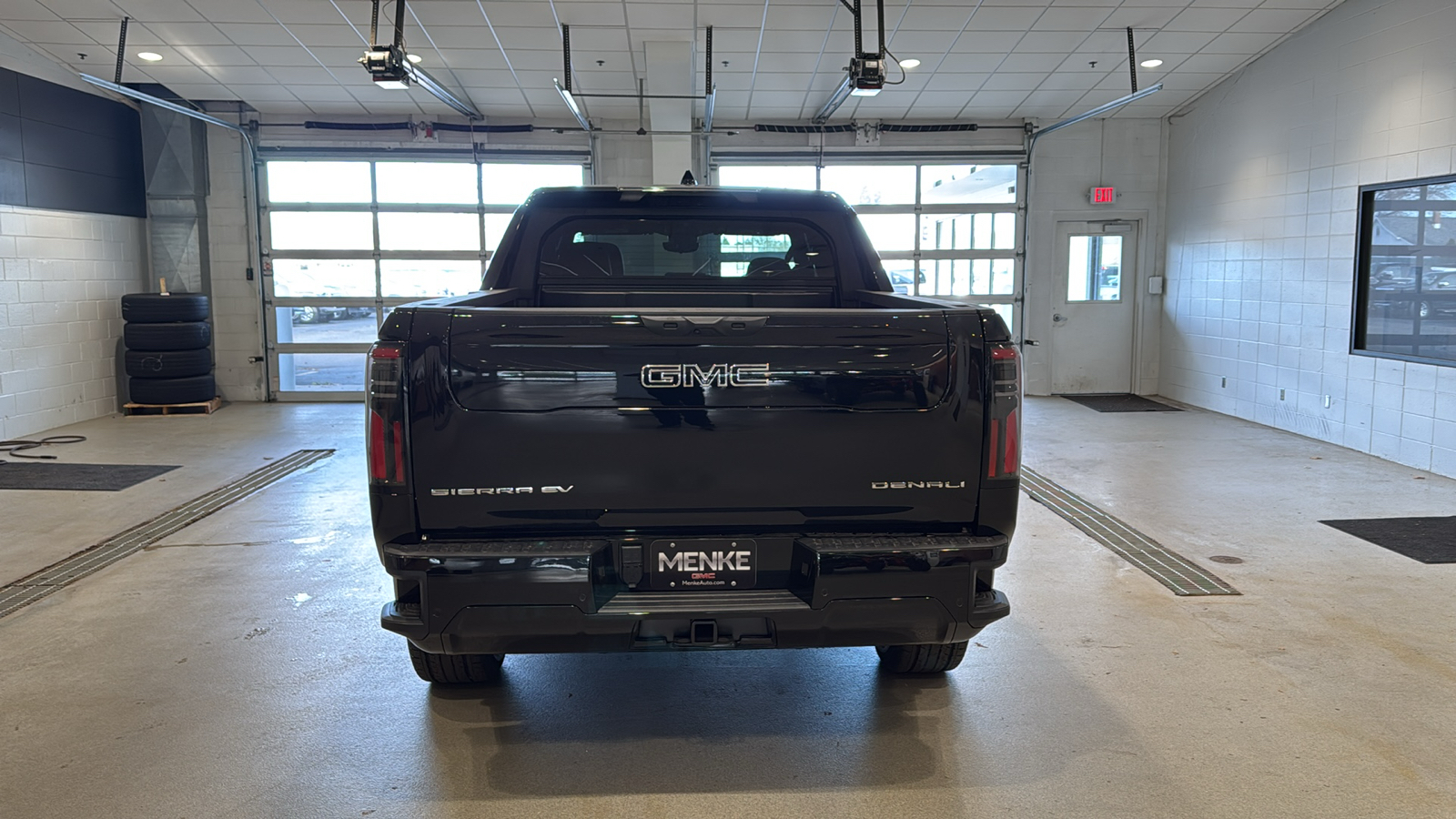 2025 GMC Sierra EV Denali 7