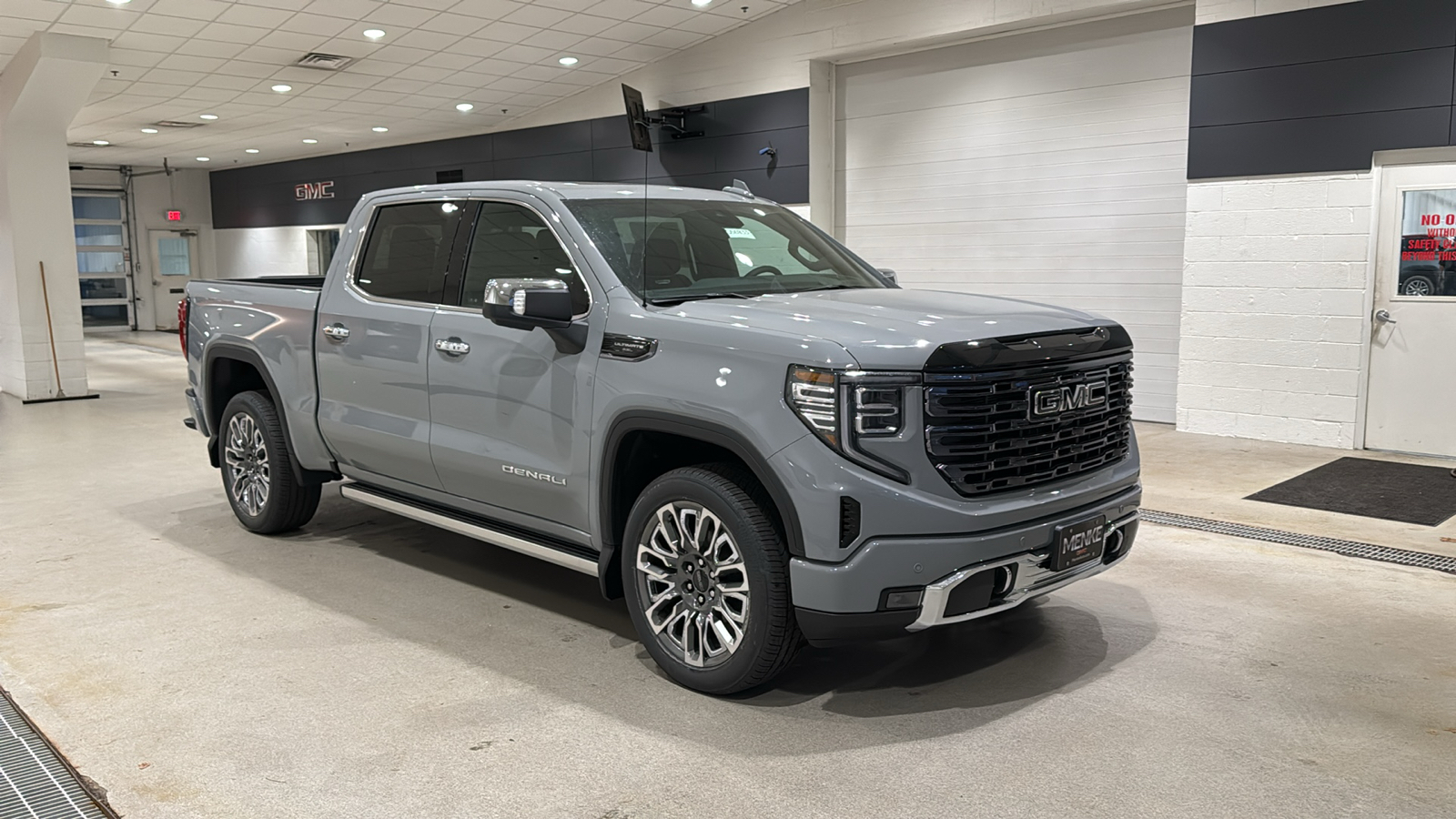 2025 GMC Sierra 1500 Denali Ultimate 4