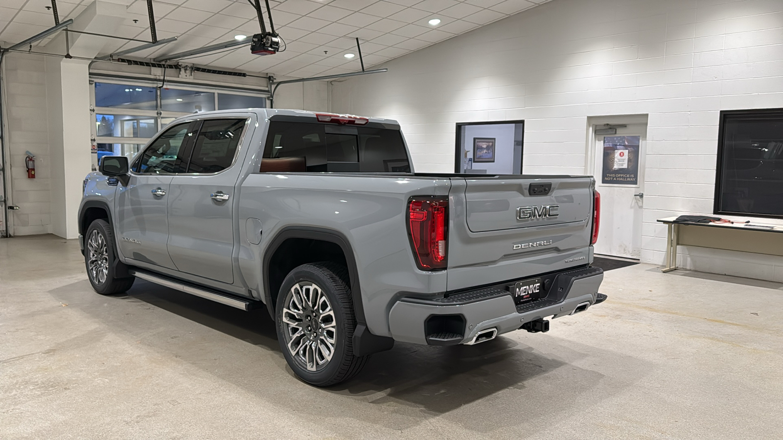 2025 GMC Sierra 1500 Denali Ultimate 8