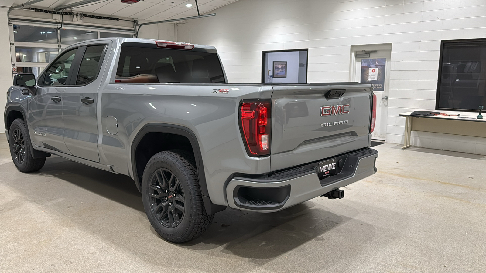 2025 GMC Sierra 1500 Pro 8