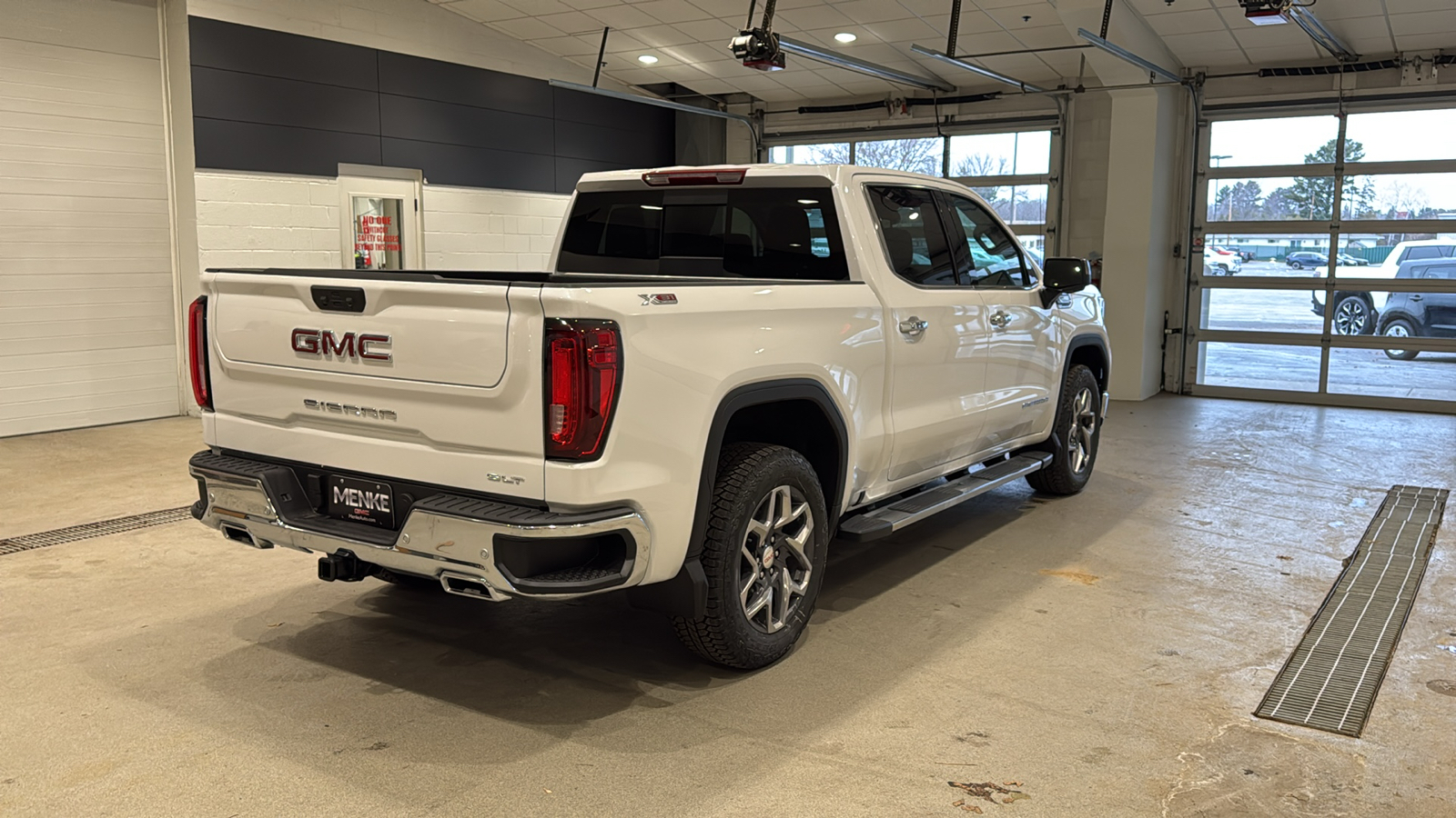 2025 GMC Sierra 1500 SLT 6