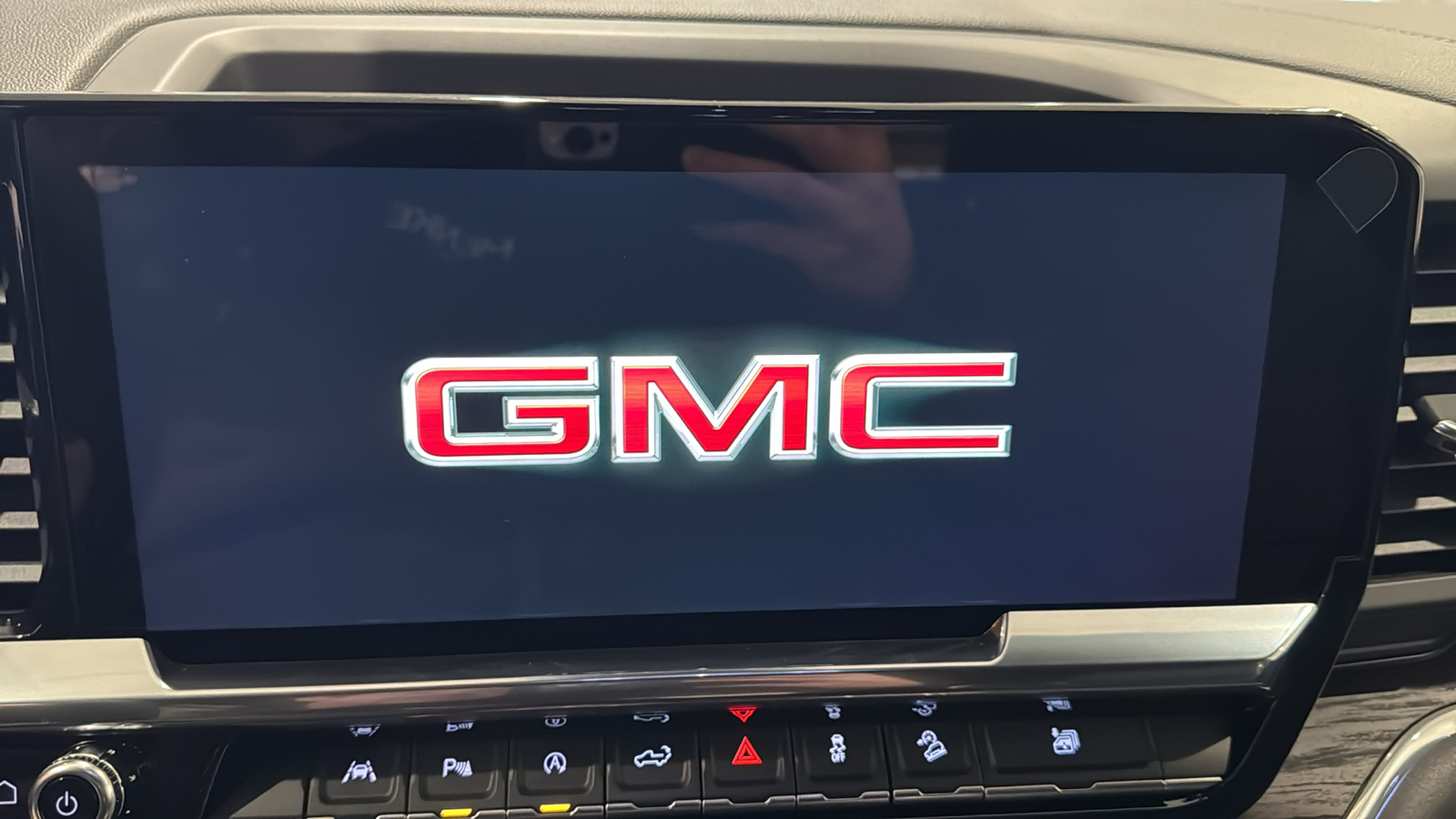 2025 GMC Sierra 1500 SLT 26