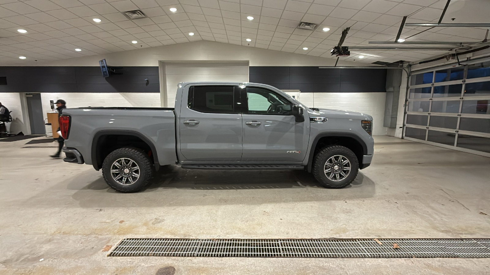 2025 GMC Sierra 1500 AT4 5