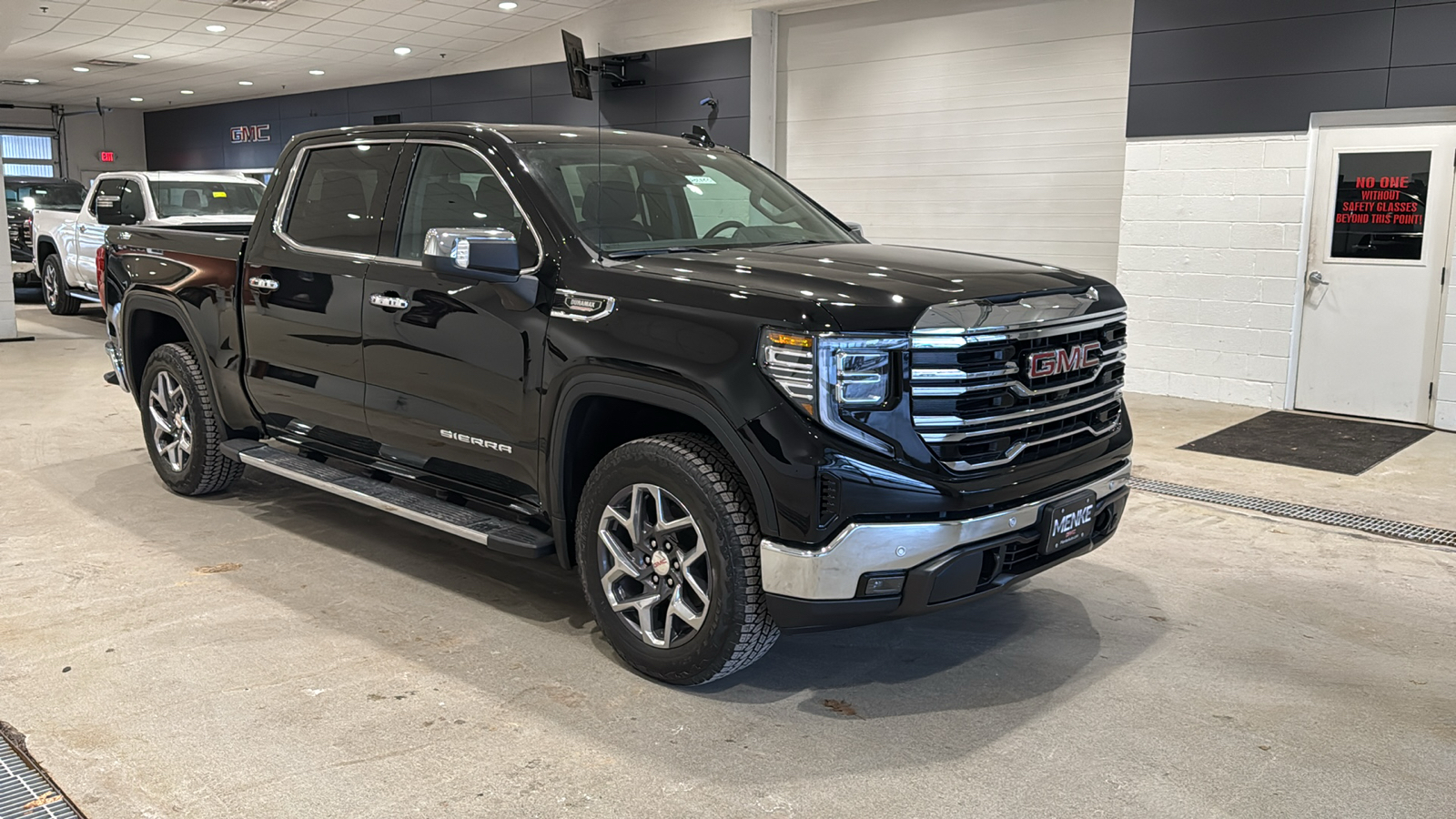 2025 GMC Sierra 1500 SLT 4