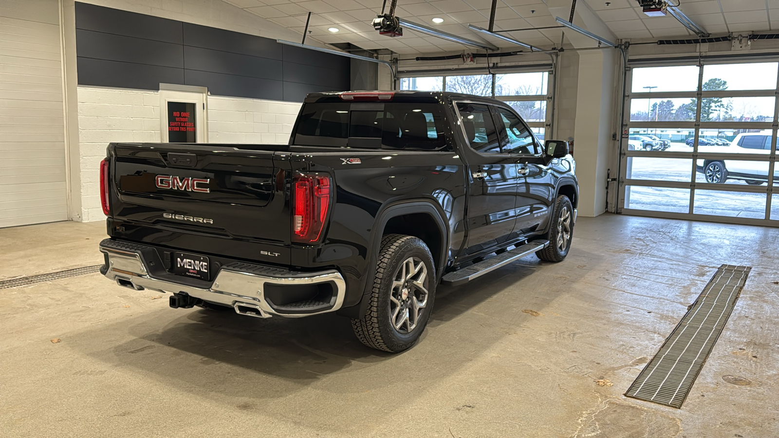 2025 GMC Sierra 1500 SLT 6