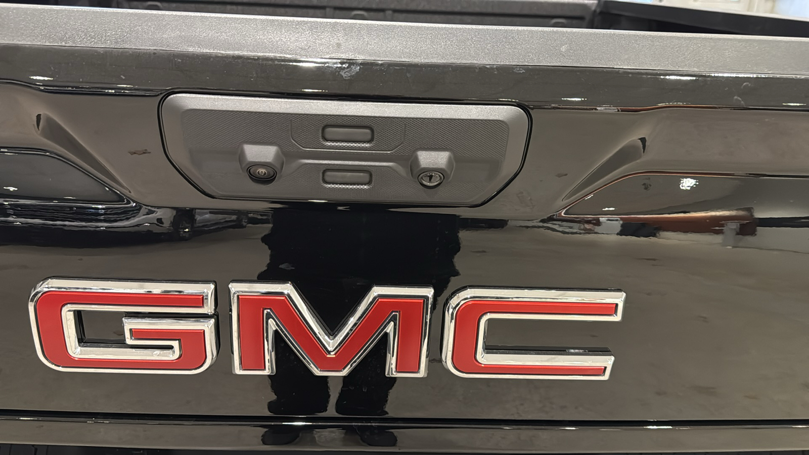 2025 GMC Sierra 1500 SLT 9