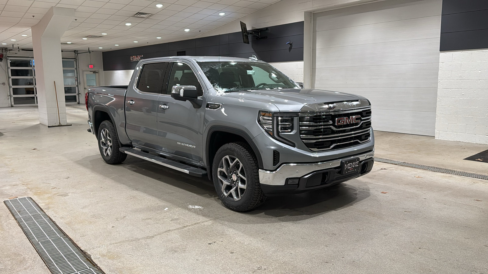 2025 GMC Sierra 1500 SLT 4