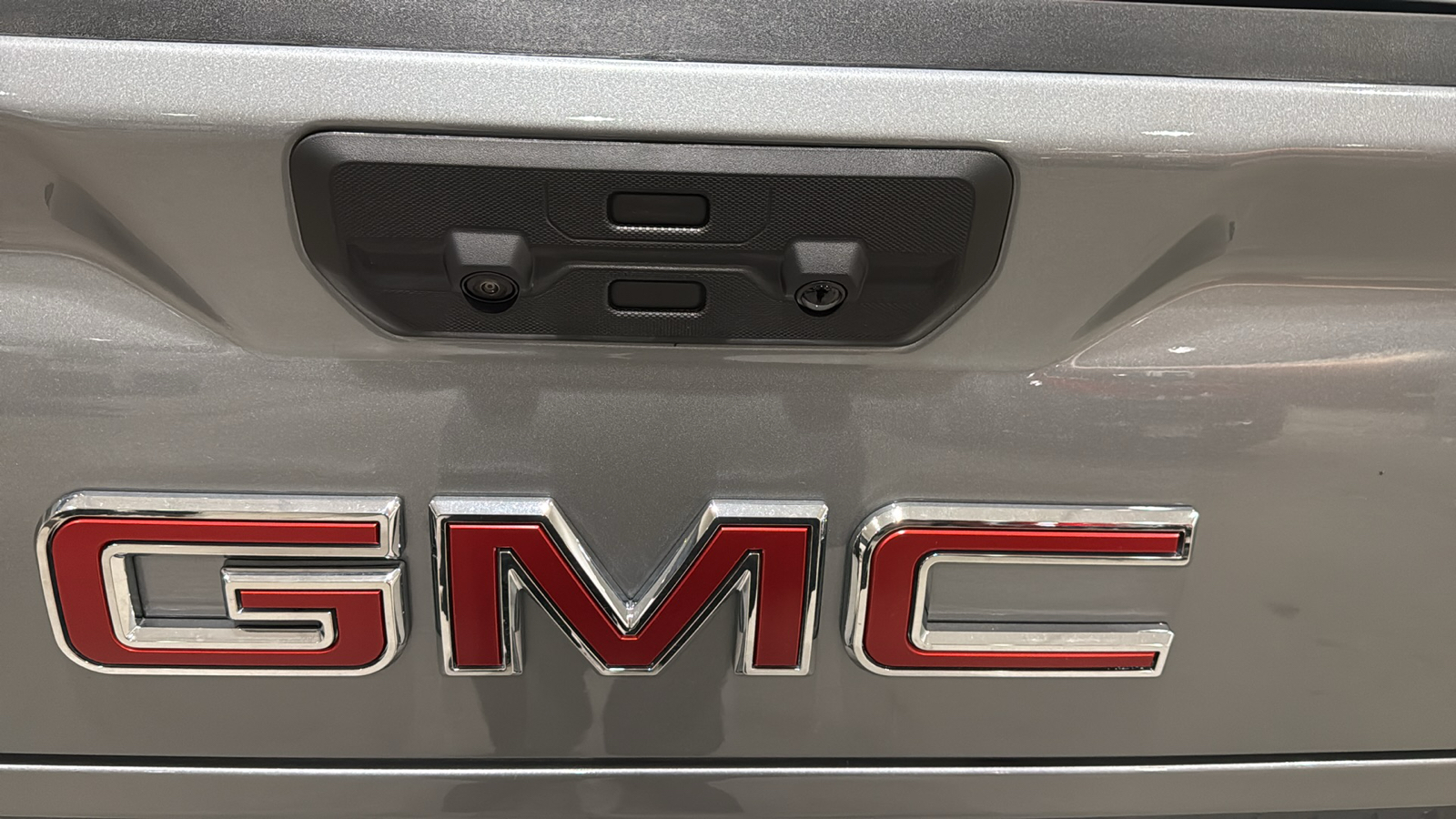 2025 GMC Sierra 1500 SLT 9