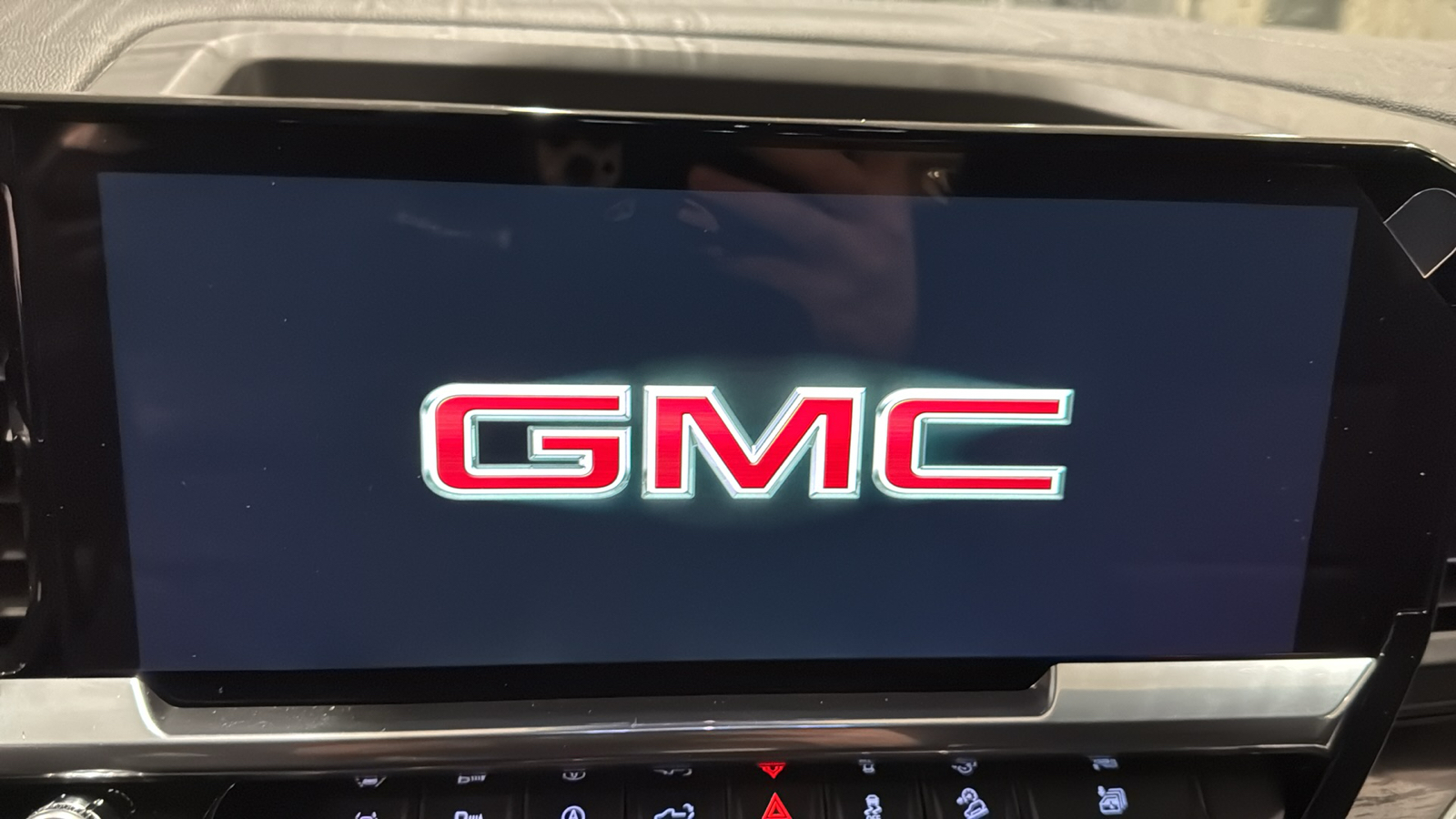 2025 GMC Sierra 1500 SLT 26