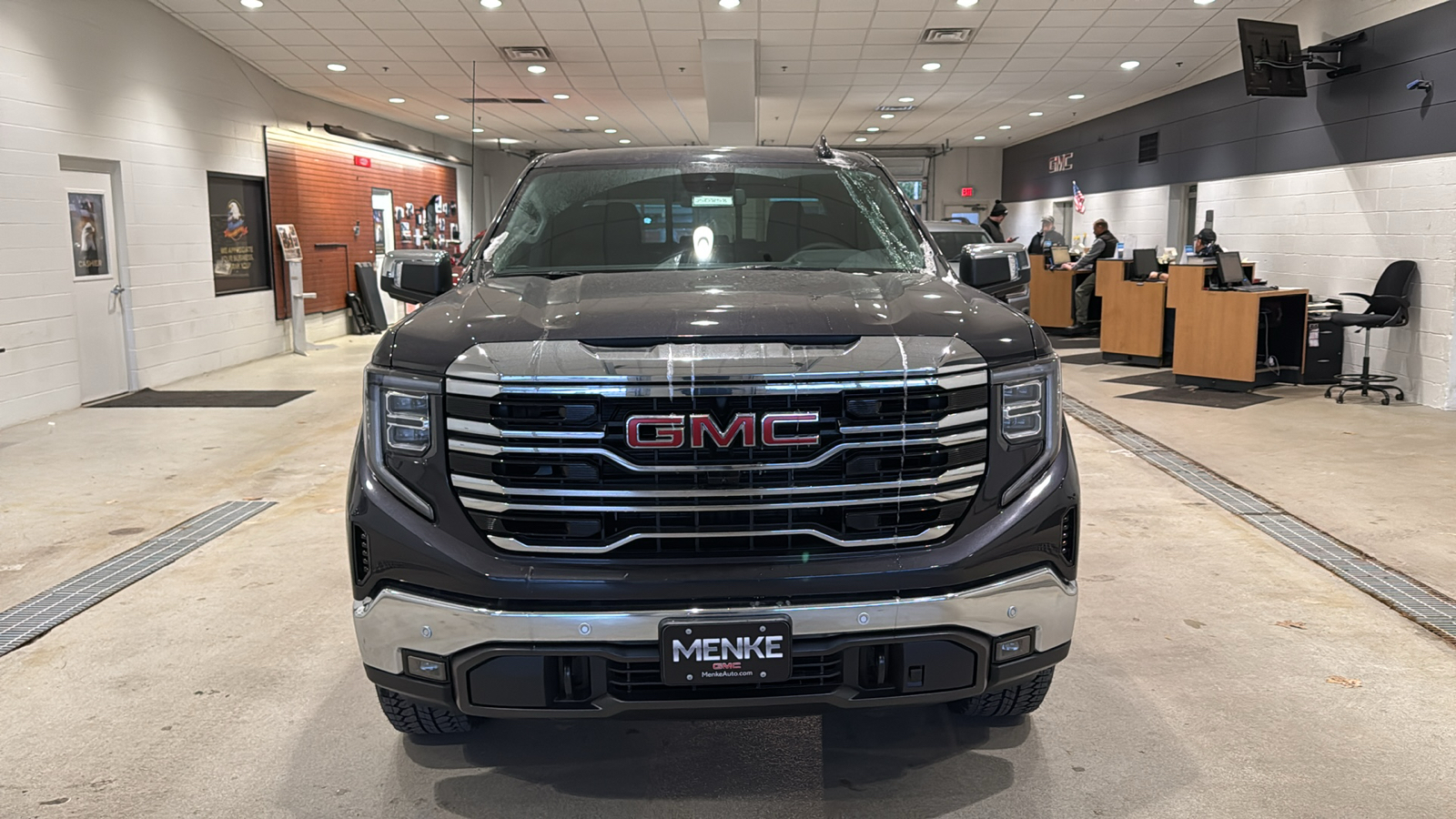 2025 GMC Sierra 1500 SLT 3