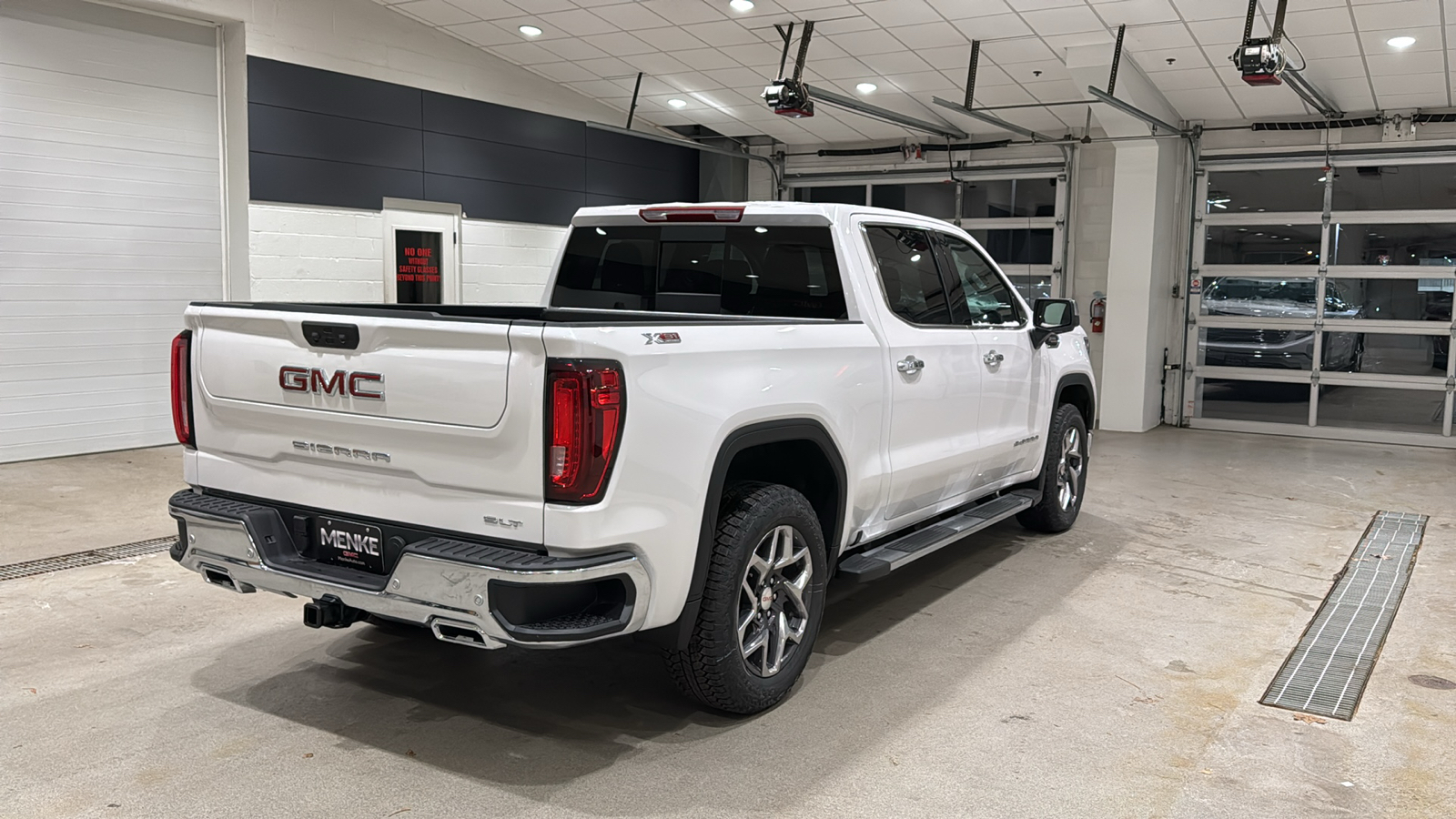 2025 GMC Sierra 1500 SLT 6