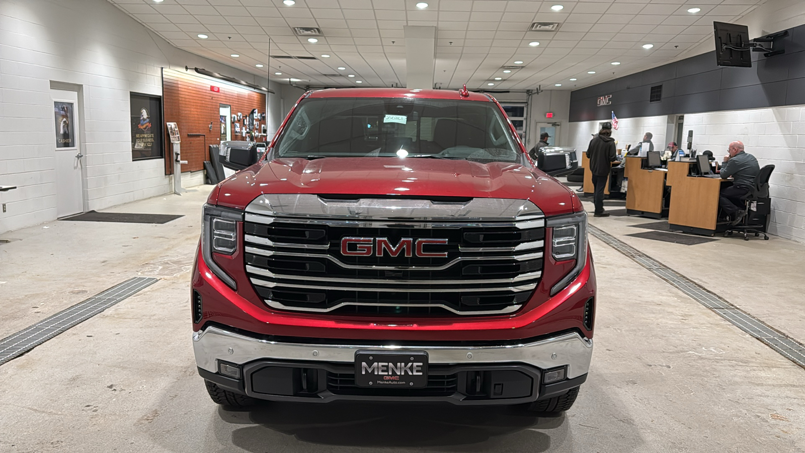 2025 GMC Sierra 1500 SLT 3