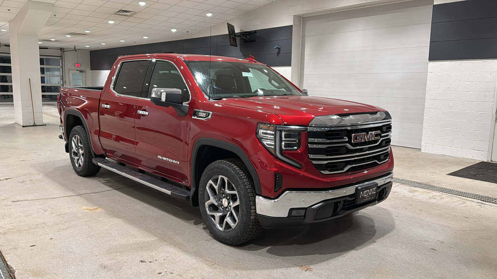 2025 GMC Sierra 1500 SLT 4