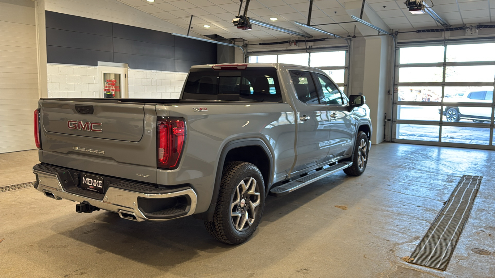 2025 GMC Sierra 1500 SLT 6