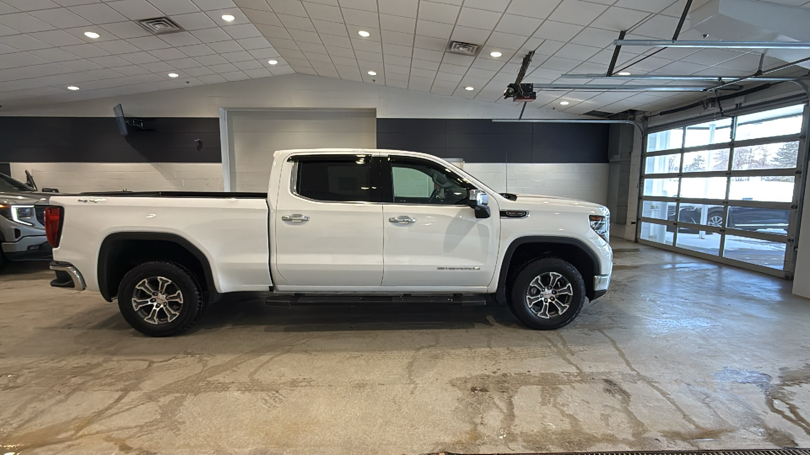 2023 GMC Sierra 1500 SLT 5