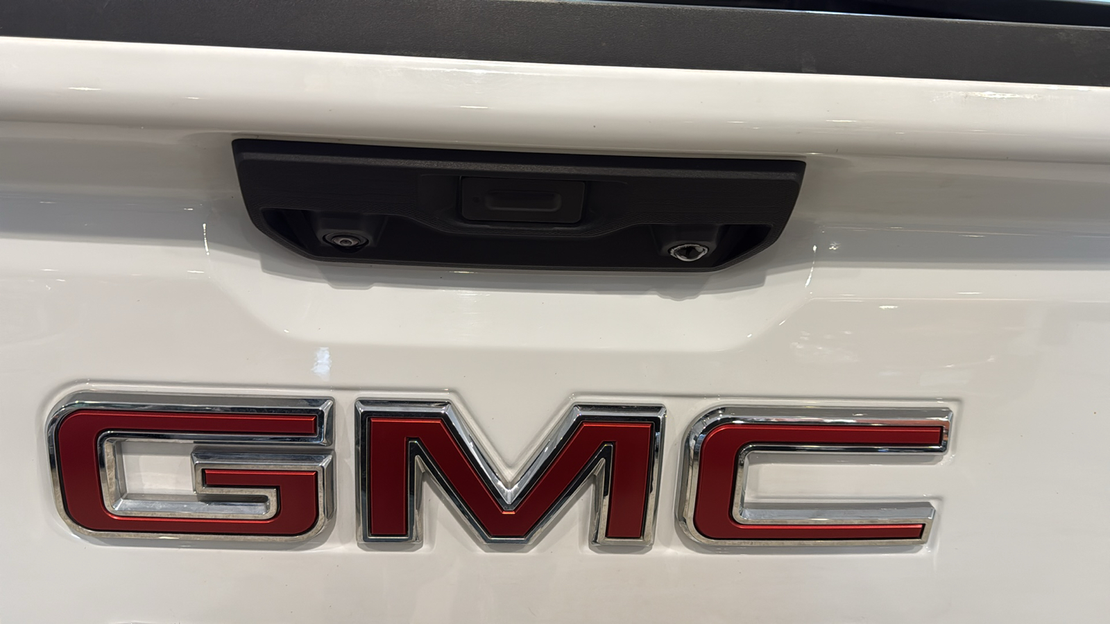 2023 GMC Sierra 1500 SLT 9