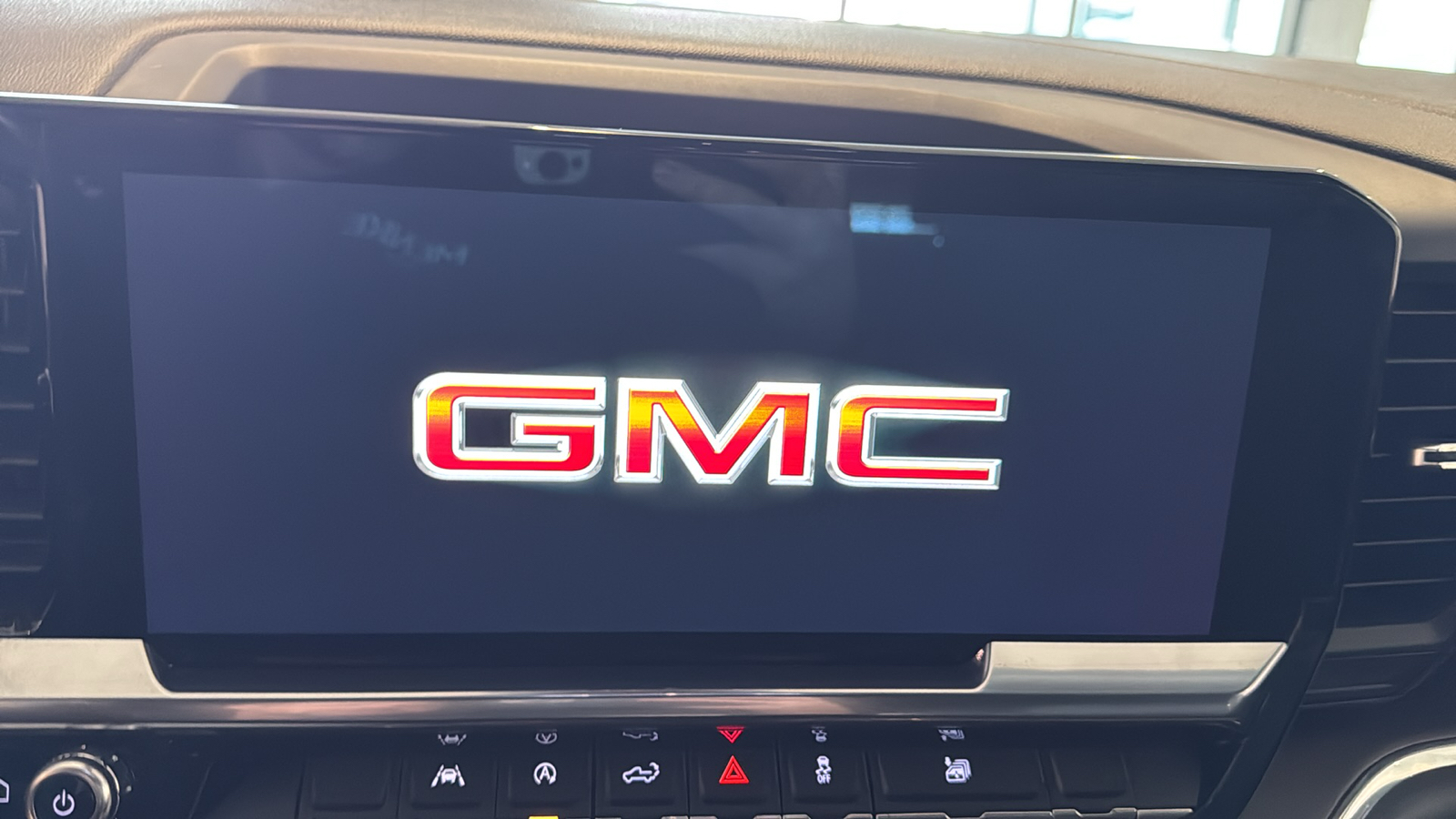 2023 GMC Sierra 1500 SLT 26