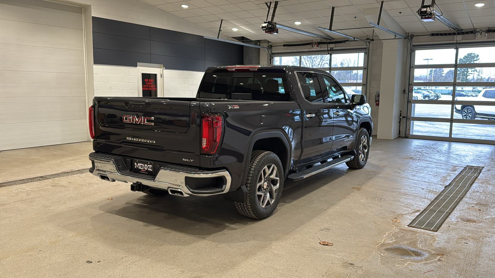 2025 GMC Sierra 1500 SLT 6