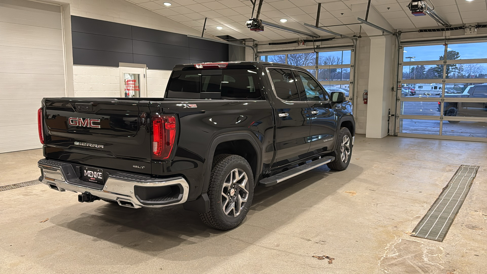 2025 GMC Sierra 1500 SLT 6