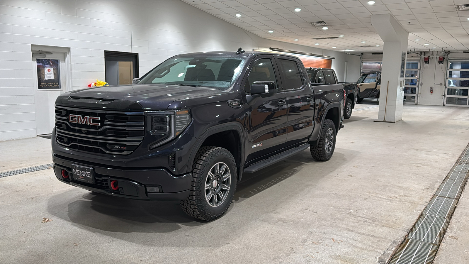 2025 GMC Sierra 1500 AT4 2