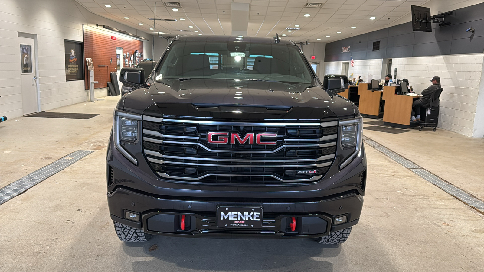 2025 GMC Sierra 1500 AT4 3