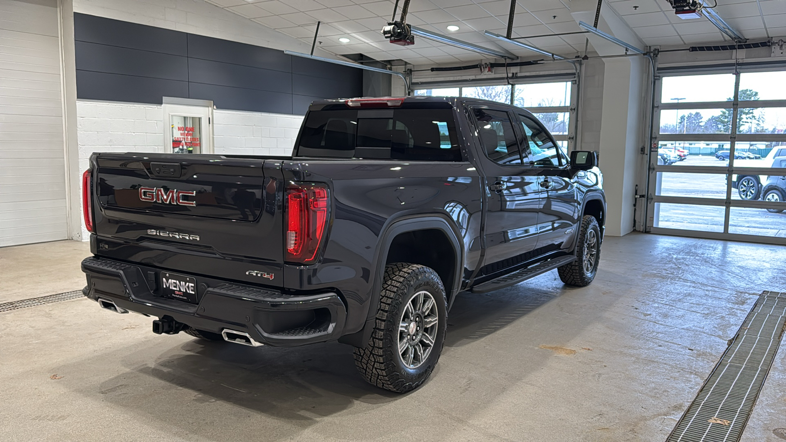 2025 GMC Sierra 1500 AT4 6