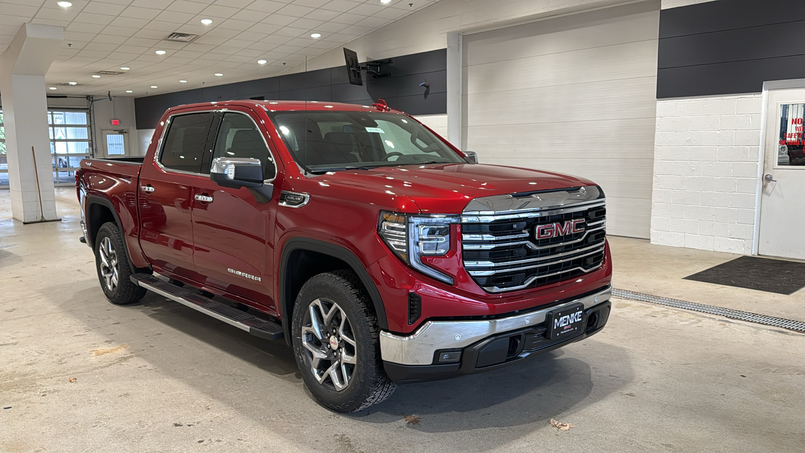 2025 GMC Sierra 1500 SLT 4