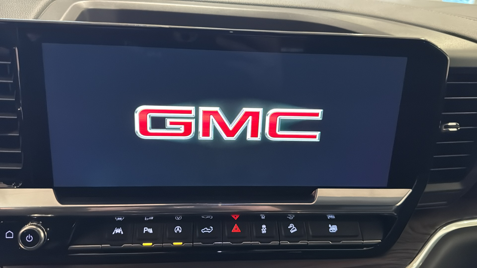 2025 GMC Sierra 1500 SLT 26